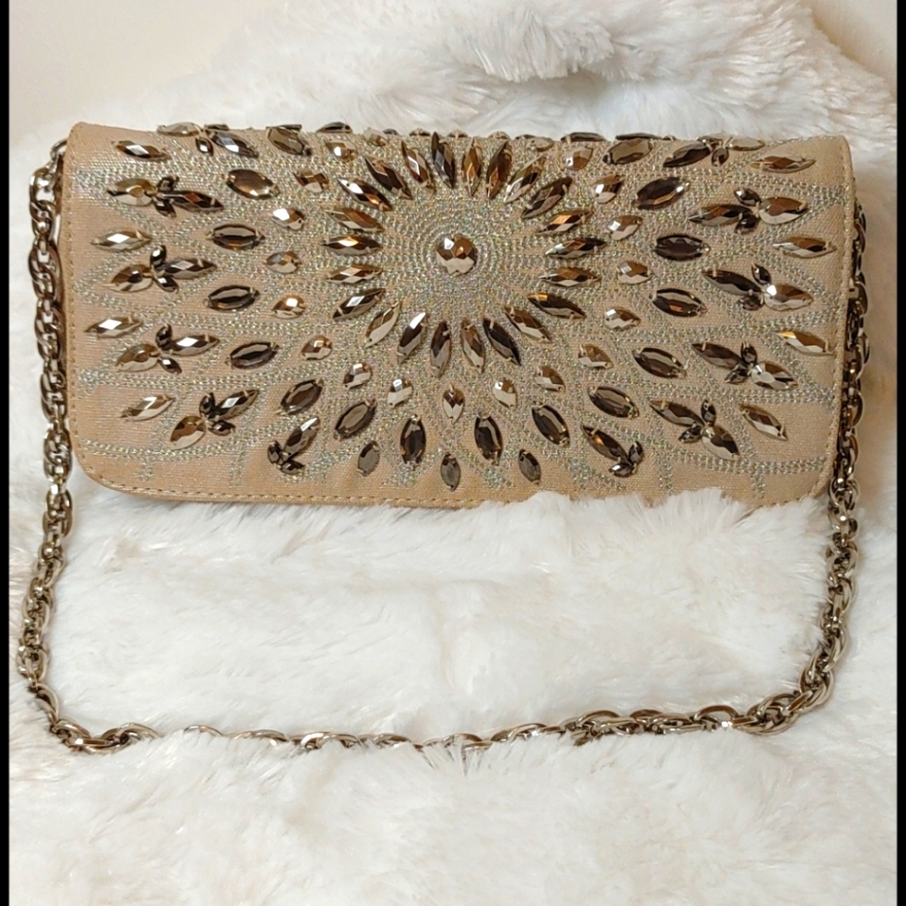 White house/ Black Market purse